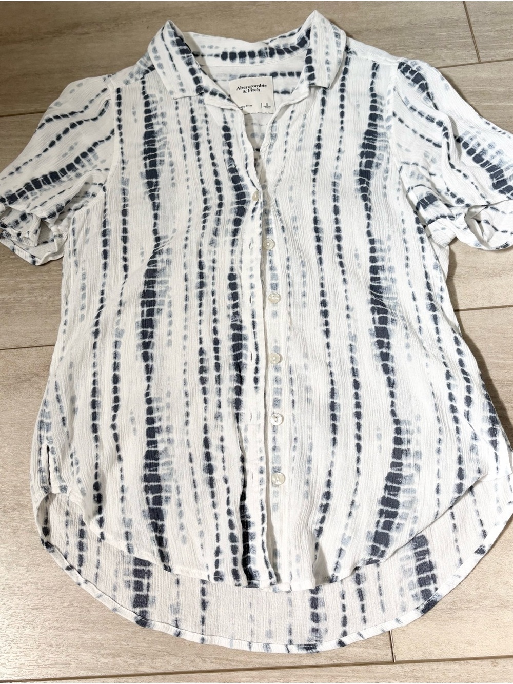Abercrombie Women's Button-Front Short Sleeve Shirt